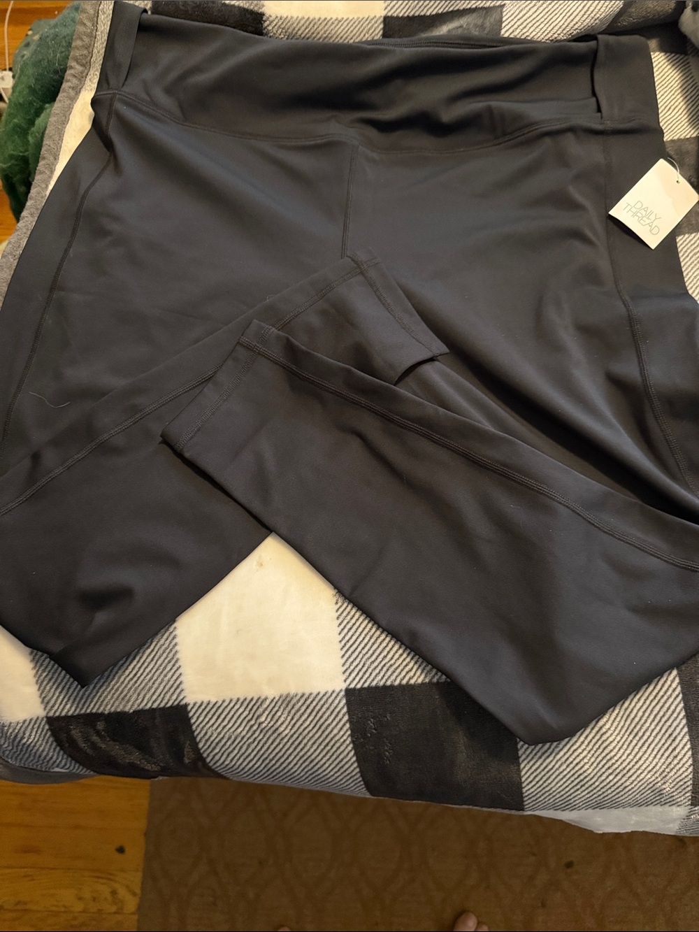 Daily Thread Black Athletic Leggings - Smooth High-Waist
